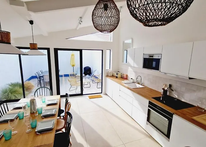 Le Corail, Maison Cosy Avec Terrasse 4* Les Sables-dʼOlonne